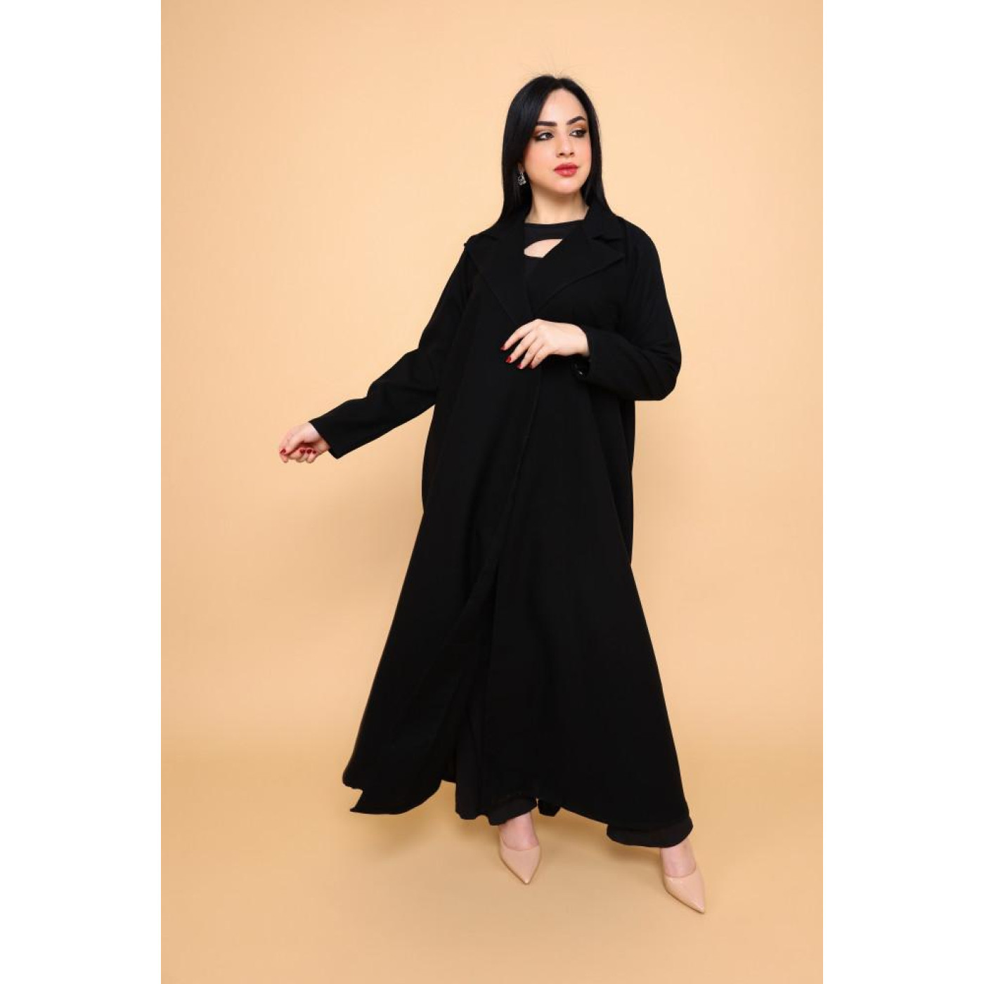 عباية بكسرات بليسيه من الخلف مع ياقة قلاب - حرير - أسود -01-019