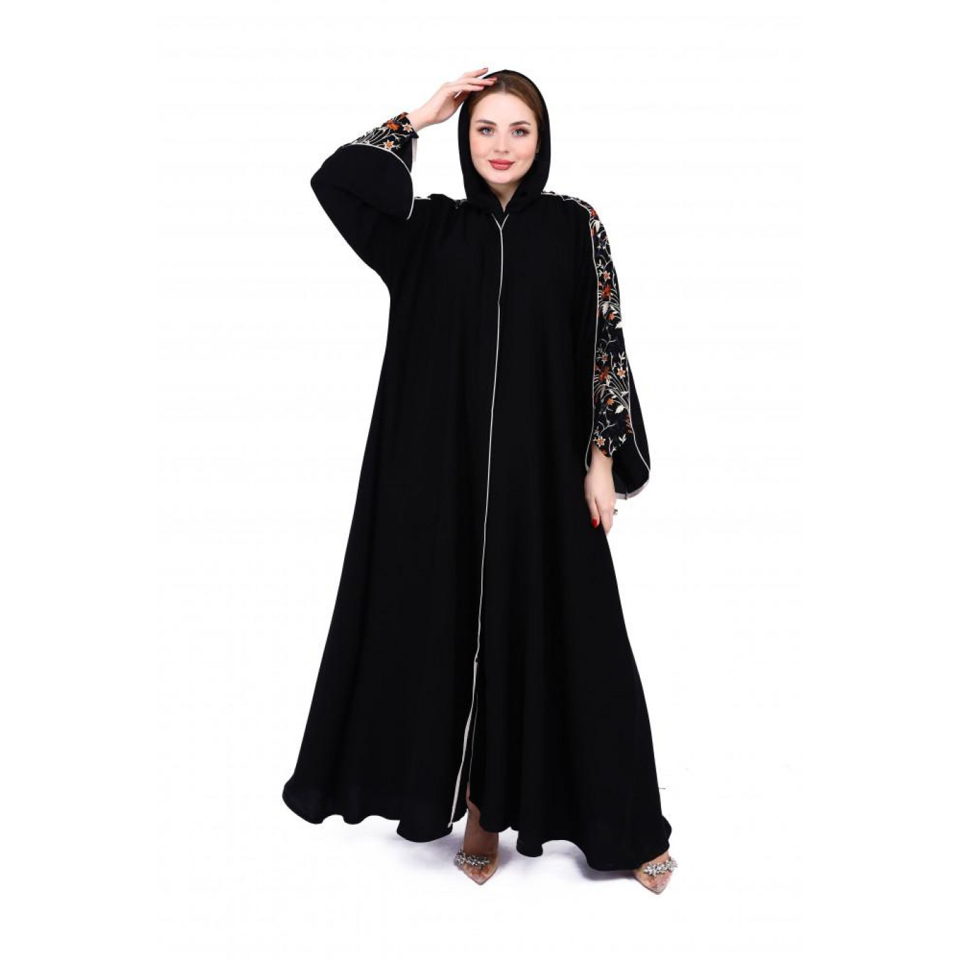 عباية بأكمام مطرزة مع قيطان ناعم الكم مع الياقة - أسود