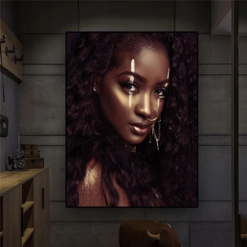 لوحة حائط قماشية لفتاة مع برواز - 120x80 سم - بني