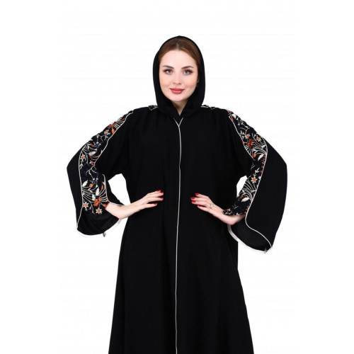 عباية بأكمام مطرزة مع قيطان ناعم الكم مع الياقة - أسود