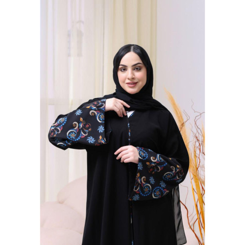 عباية كريب بأكمام ملونة وقيطان ناعمة الياقة - أسود