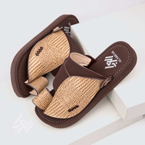 ماركو حذاء شرقي بخامات إيطالية للرجال - 40 - بني - GF-251