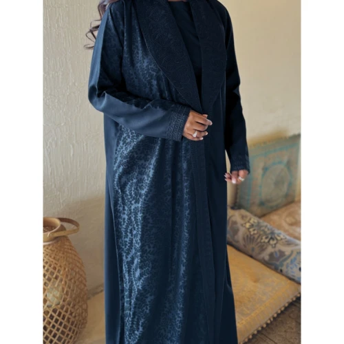 عباية عملية مطرزة للنساء - أسود - A157