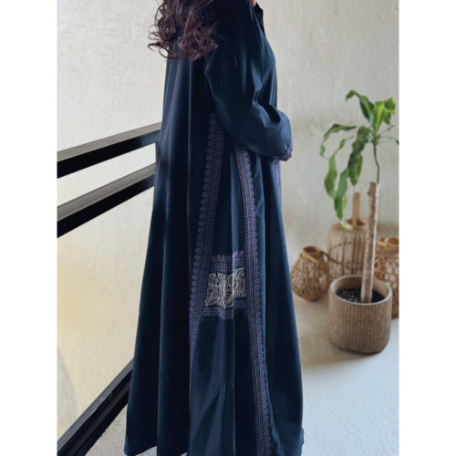 عباية عملية مطرزة للنساء - أسود - A159