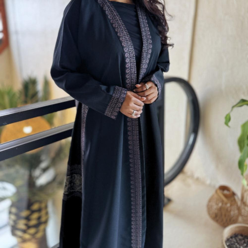عباية عملية مطرزة للنساء - أسود - A159