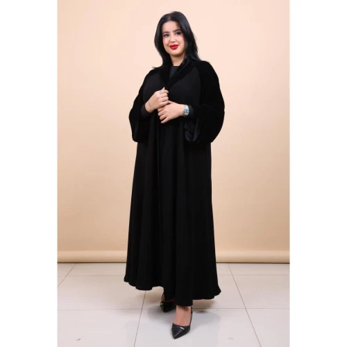 عباية نص كلوش باكمام وياقة مخمل للنساء - أسود