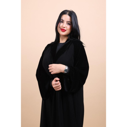 عباية نص كلوش باكمام وياقة مخمل للنساء - أسود