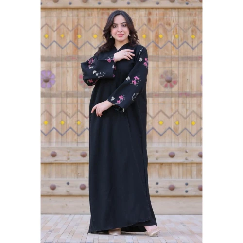 عباية كتان لف بتطريز ناعم على الأكمام للنساء - أسود