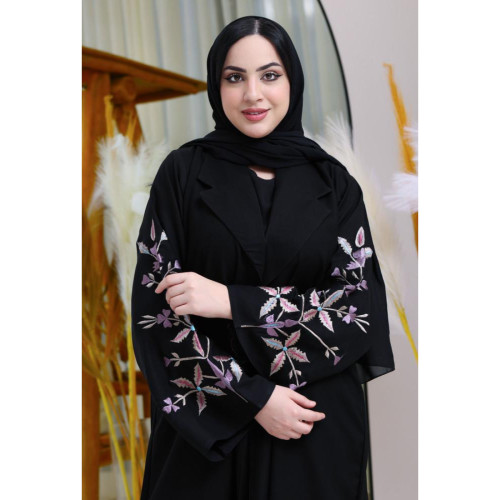 عباية كتان بأكمام مطرزة مع كسرات بليسه من الخلف للنساء - أسود