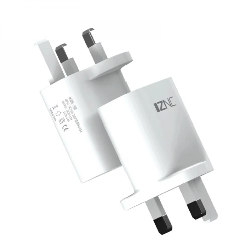 إزنك شاحن جداري - منفذ USB - أبيض
